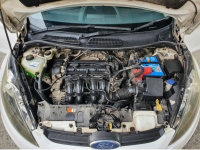 Ford Fiesta 1.6 Trend auto รูปที่ 14